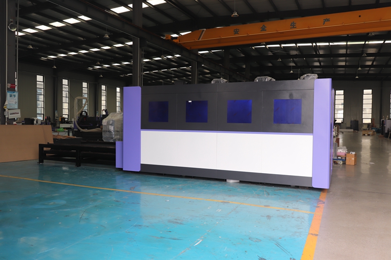 Industrial Fiber Laser Cutting Machine - Industrielle 3015 6000 Watt Faserlaser-Metalls chneide