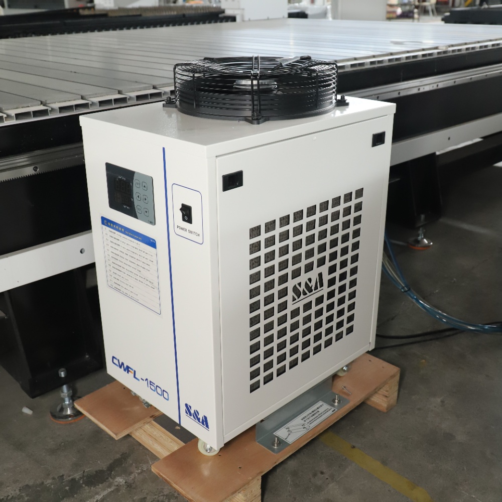 Industrial Fiber Laser Cutting Machine - Faserlaser-Schneidemaschine für Industrielle Metallbleche Edelstahl Kohlenstoffstahl