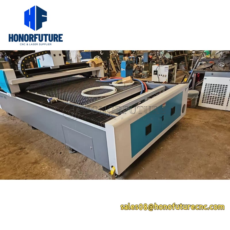Industrial Fiber Laser Cutting Machine - Leistungsstarke Faserlaser-Schneidemaschine mit Optionalem Drehvorrichtungs-Autofokus-Laserkopf für