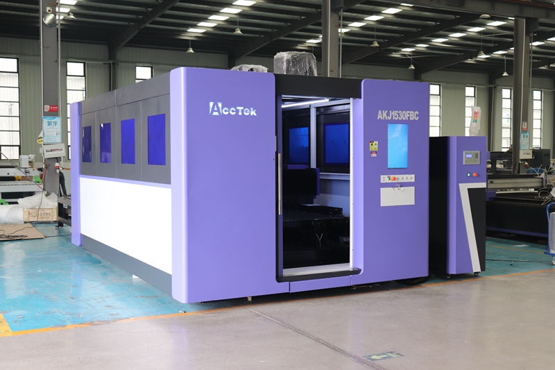 Industrielle 3015 6000 Watt Fa – Industrial Fiber Laser Cutting Machine Bewertung und Preis