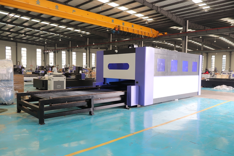 Industrielle 3015 6000 Watt Fa – Industrial Fiber Laser Cutting Machine Bewertung und Preis